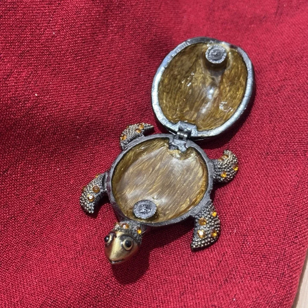 Rhinestone Turtle Trinket Box Enameled Magnetic Closure Tortoise Jeweled Brassy